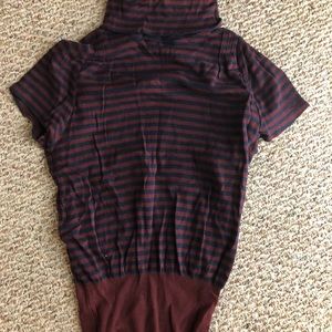 Short sleeve turtle neck